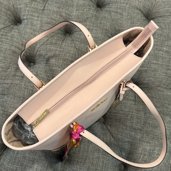 Michael Kors Tote Jet Set Large Pink Leather Travel Work Bag - Picture 9 of 17